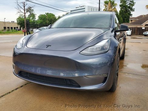 Used 2023 Tesla Model Y AWD image 2