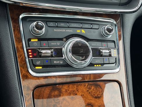 Used 2018 Lincoln Continental Reserve w/ Continental Climate Package image 20