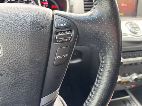 Used 2014 Nissan Murano LE w/ Platinum Edition Package image 16