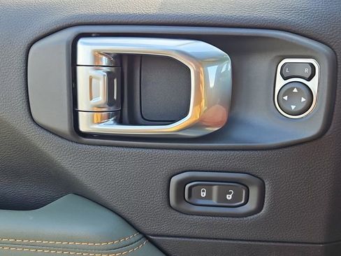 New 2026 Jeep Gladiator Mojave image 23