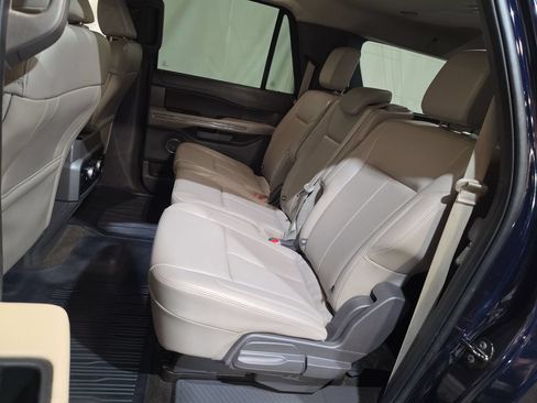 Used 2021 Ford Expedition Max XLT AWD/4WD image 24