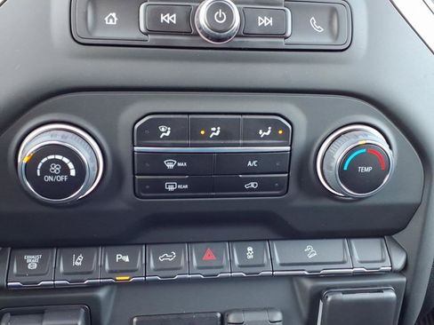 Certified 2025 Chevrolet Silverado 2500 Custom w/ Custom Value Package image 15