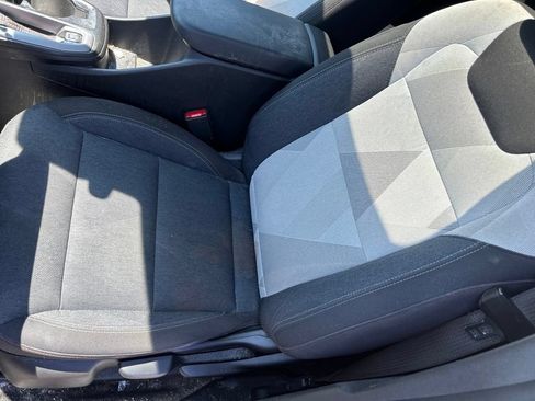 Used 2024 Chevrolet Trax RS w/ Sunroof Package FWD image 15