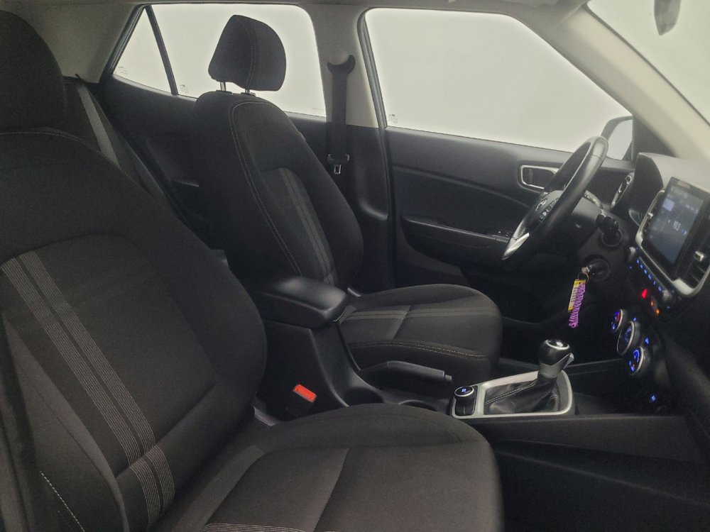 Used 2023 Hyundai Venue SEL FWD image 21