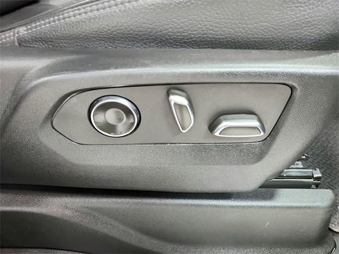 Used 2023 GMC Yukon Denali image 42