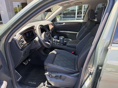 Used 2026 Volkswagen Atlas SEL Premium R-Line AWD/4WD image 6