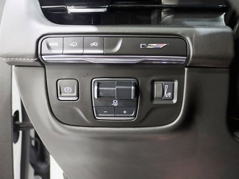 Used 2024 Cadillac Escalade V AWD/4WD image 16