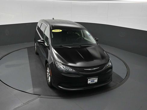 Used 2024 Chrysler Voyager LX FWD image 36