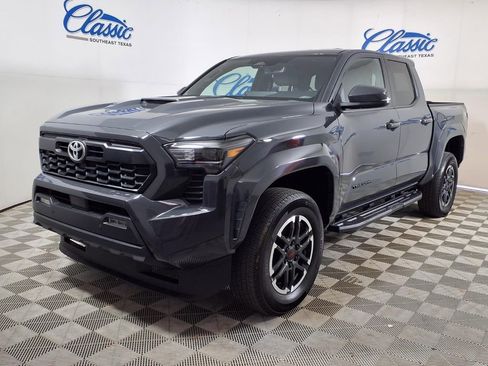 Used 2024 Toyota Tacoma TRD Sport w/ TRD Sport Upgrade Package RWD image 3