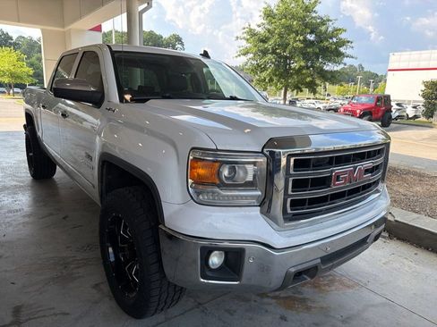 Used 2015 GMC Sierra 1500 SLT w/ SLT Crew Cab Value Package AWD/4WD image 4