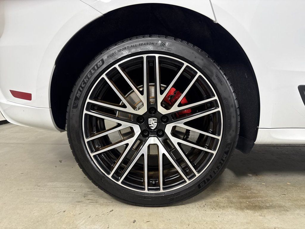 Certified 2026 Porsche Macan S AWD/4WD image 16