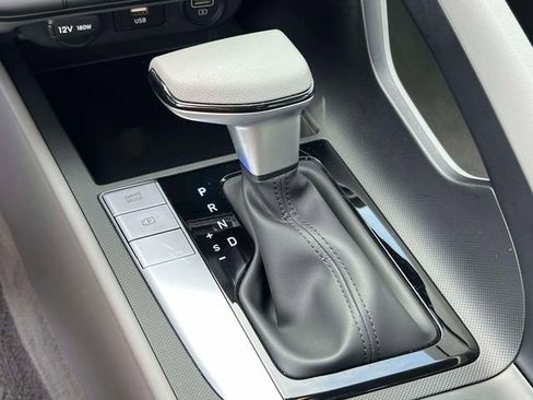 Certified 2023 Hyundai Elantra SEL image 30