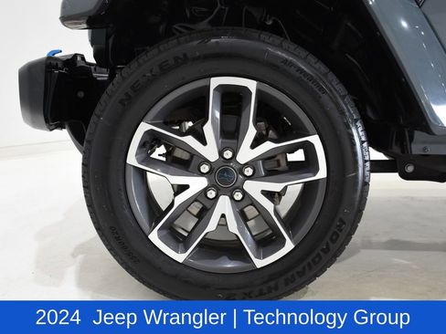 Used 2024 Jeep Wrangler Unlimited w/ Convenience Group AWD/4WD image 6