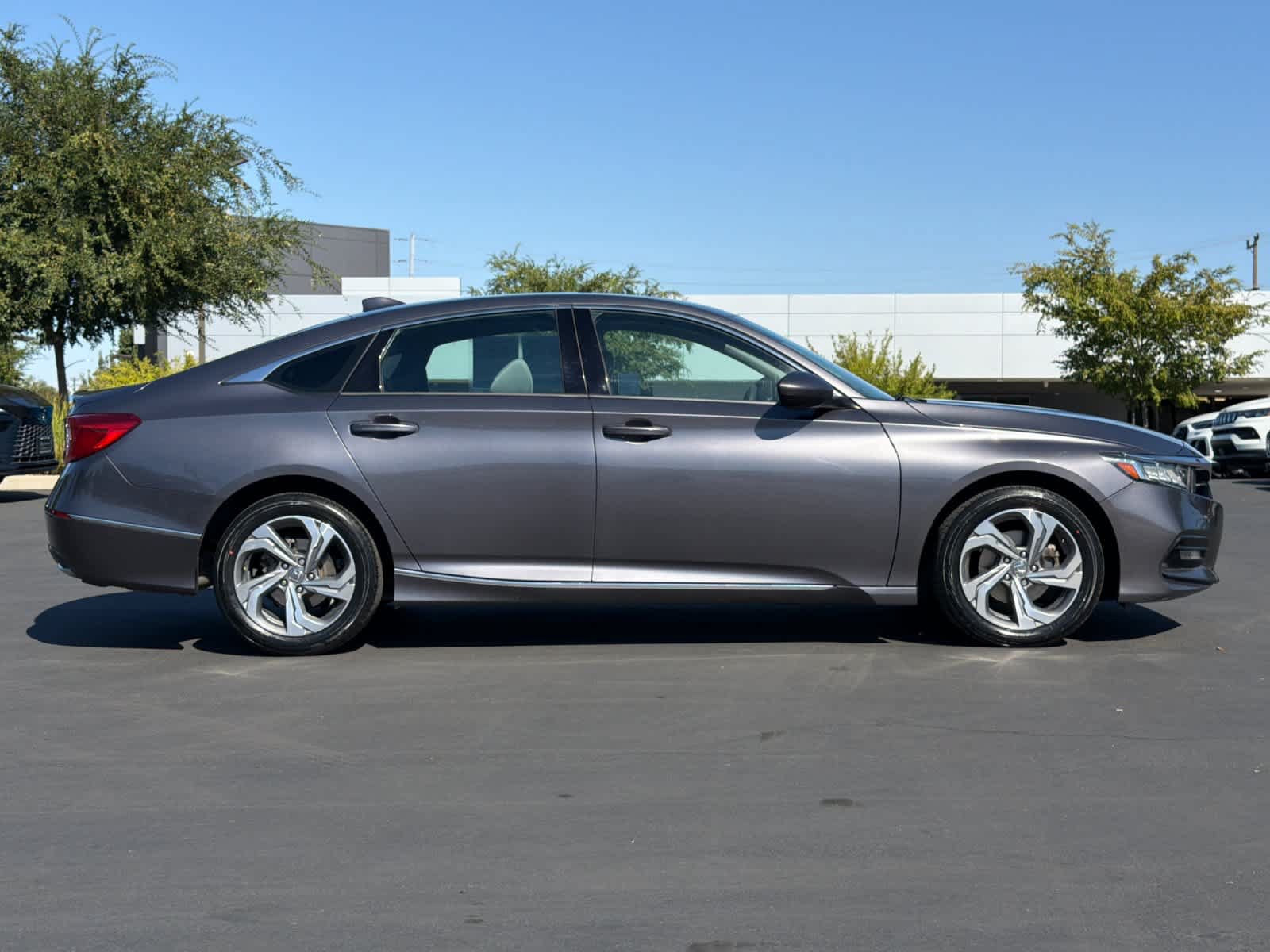 Used 2019 Honda Accord EX image 6