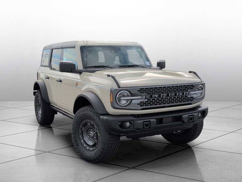 New 2025 Ford Bronco Badlands w/ Sasquatch Package image 2