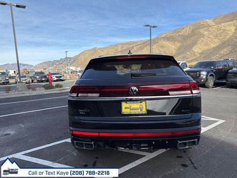 Used 2024 Volkswagen Atlas Cross Sport SEL Premium R-Line image 10