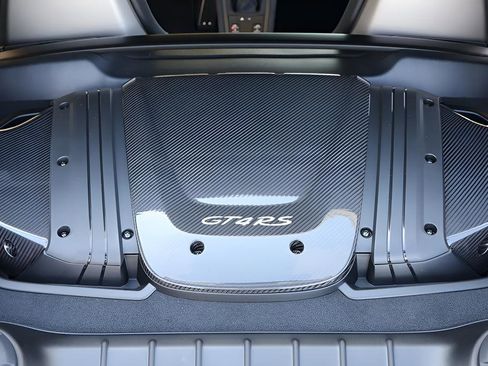 Used 2025 Porsche 718 Cayman GT4 RS RWD image 21