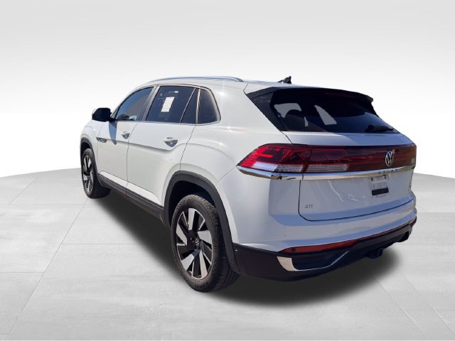 Used 2025 Volkswagen Atlas Cross Sport SE AWD/4WD image 7