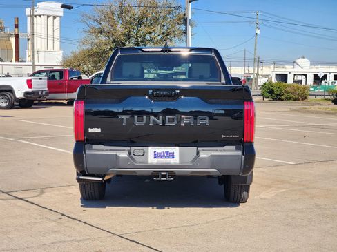 Used 2025 Toyota Tundra Limited image 8