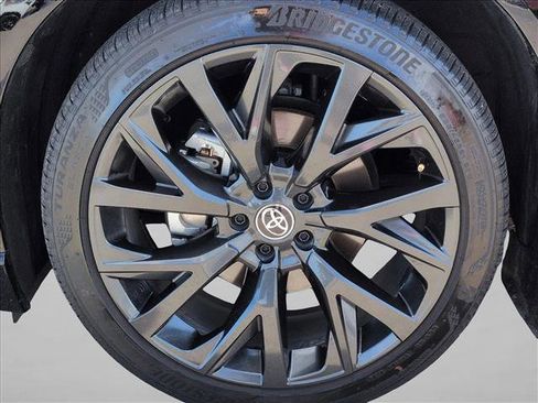 Used 2025 Toyota Crown Signia image 25