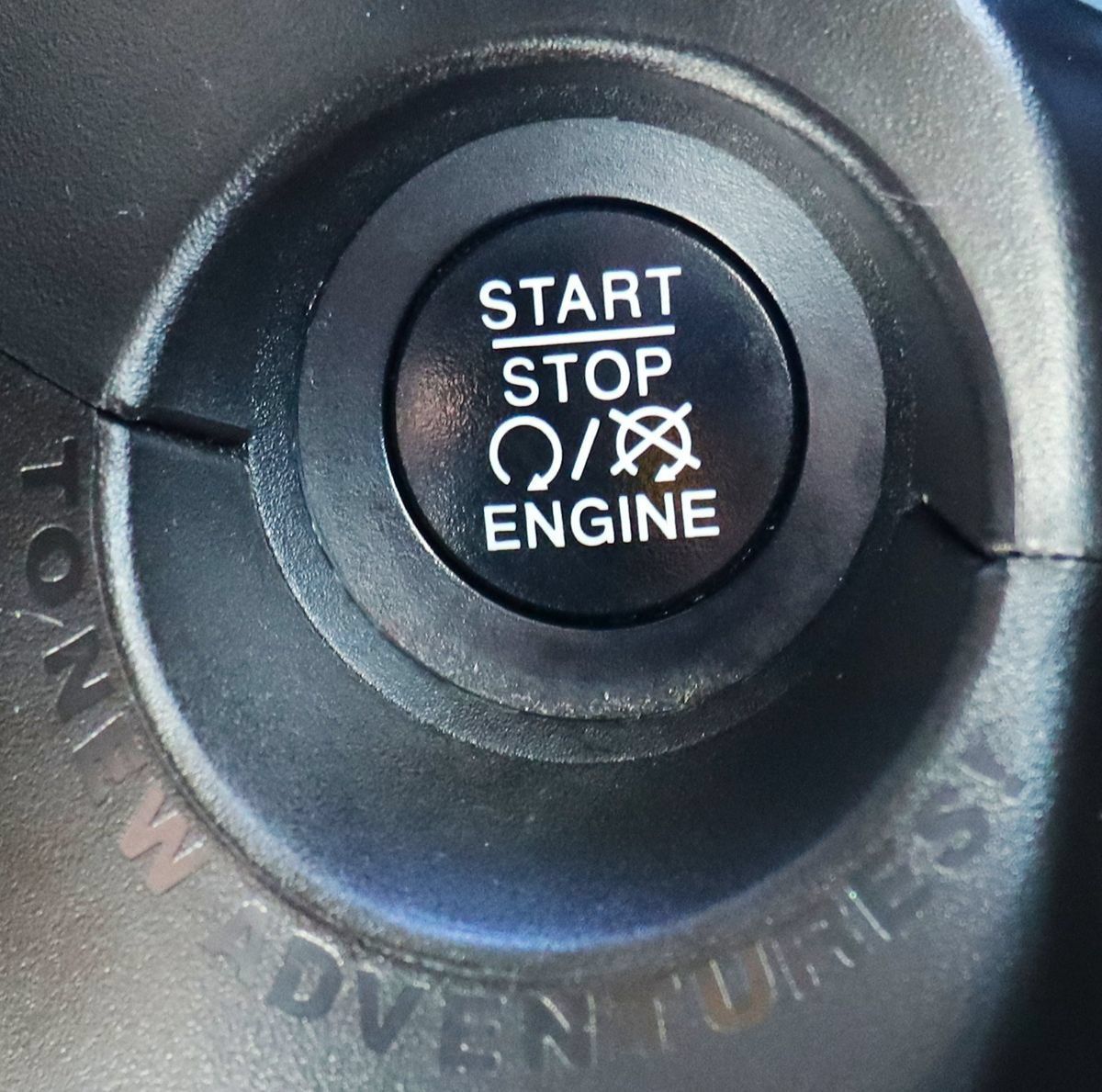 Used 2020 Jeep Renegade Latitude w/ Popular Equipment Group FWD image 52
