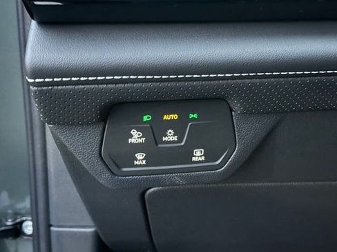 New 2026 Volkswagen Atlas Cross Sport SE image 24