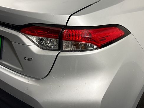 Used 2024 Toyota Corolla LE FWD image 33