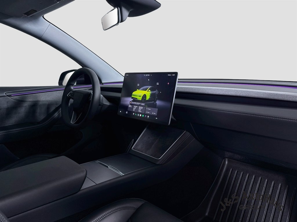 Used 2026 Tesla Model Y AWD image 37
