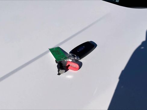 Used 2020 Ford Edge ST-Line w/ Cold Weather Package image 13