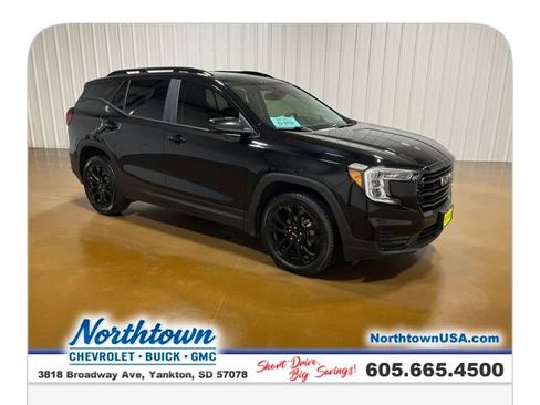 Used 2022 GMC Terrain SLE w/ Elevation Edition image 8