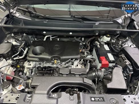 Used 2021 Toyota RAV4 XLE w/ XLE Grade Weather Package image 6