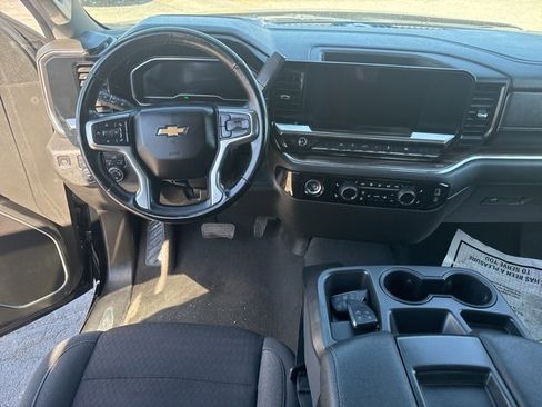 Used 2023 Chevrolet Silverado 1500 LT w/ Protection Package image 6