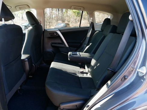 Used 2016 Toyota RAV4 LE image 11