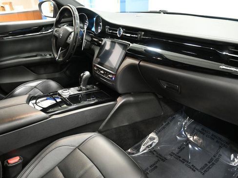Used 2018 Maserati Quattroporte S GranSport Q4 AWD/4WD image 23
