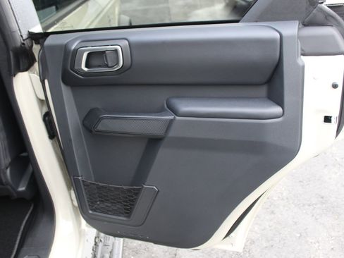 New 2025 Ford Bronco Outer Banks image 15