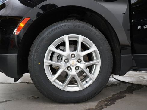 Used 2024 Chevrolet Equinox LT AWD/4WD image 29