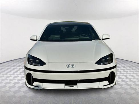 New 2025 Hyundai Ioniq 6 Limited image 2