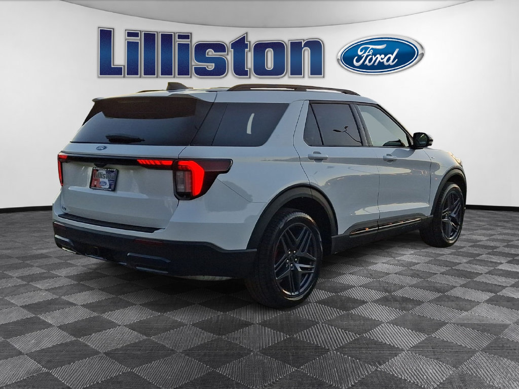 New 2027 Ford Explorer ST-Line w/ Premium Package AWD/4WD image 3