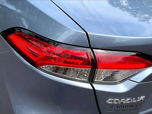 Used 2022 Toyota Corolla LE image 20