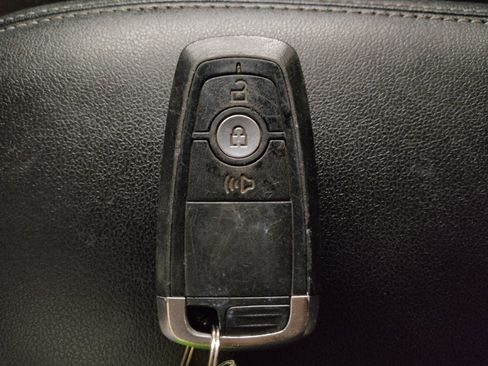 Used 2022 Ford Escape SE FWD image 32