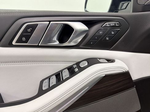 Certified 2024 BMW X7 xDrive40i w/ Executive Package image 19