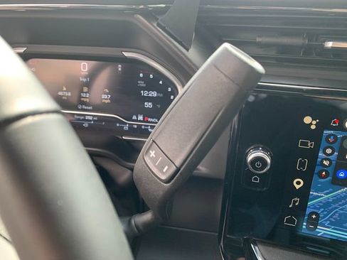 Used 2024 GMC Sierra 3500 AT4 w/ AT4 Premium Plus Package image 25