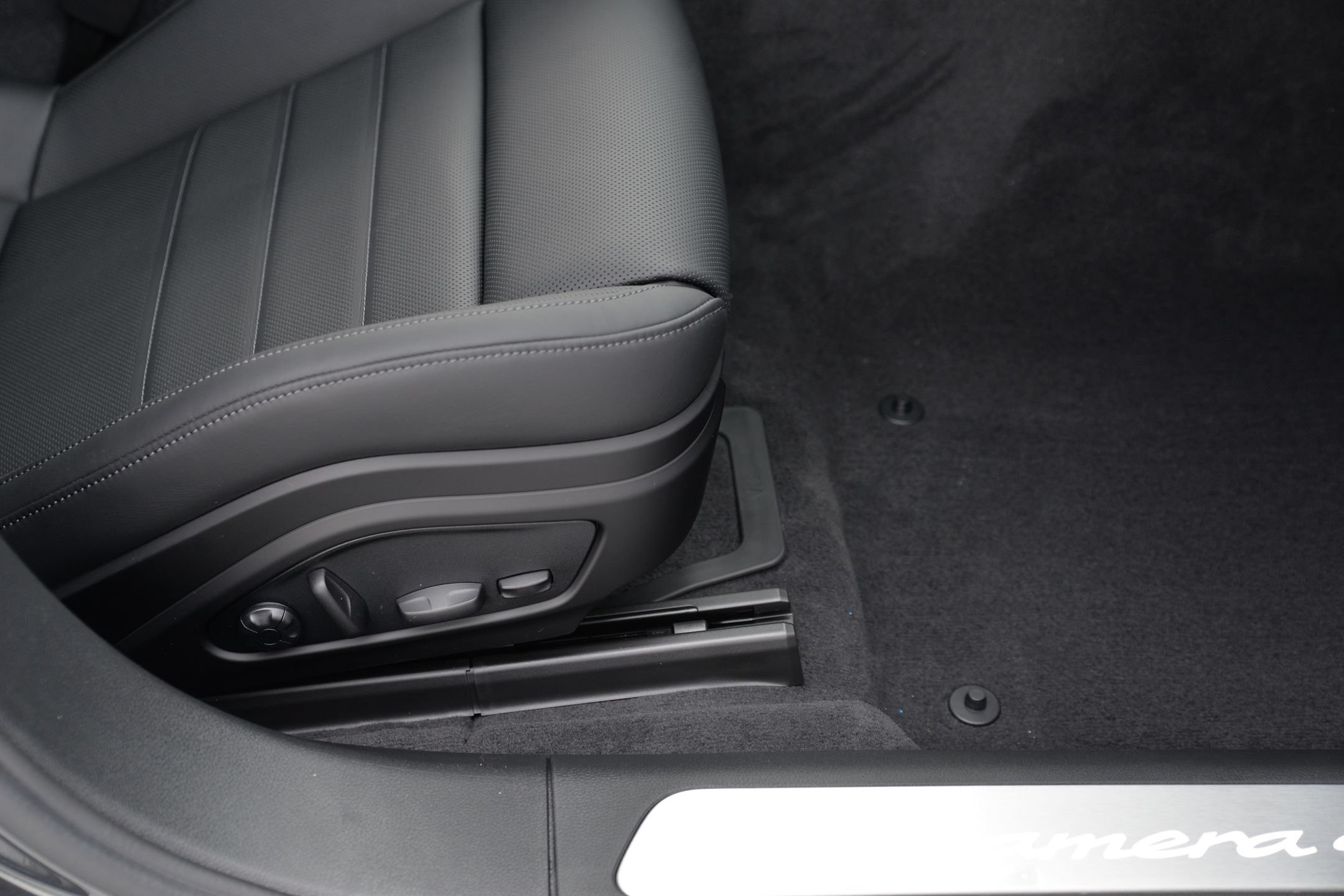 Certified 2026 Porsche Panamera 4 AWD/4WD image 16