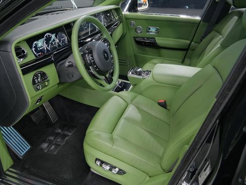 Used 2023 Rolls-Royce Phantom Sedan w/ The Phantom Package image 73