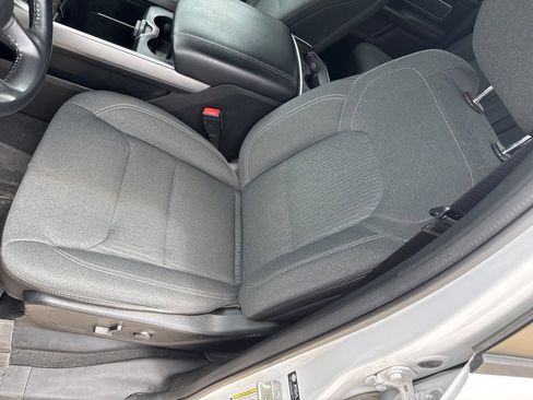 Used 2022 RAM 1500 Big Horn AWD/4WD image 4