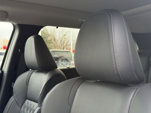 Used 2025 Mitsubishi Outlander SEL image 11