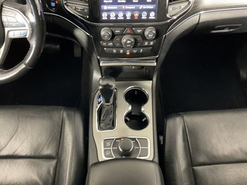 Used 2020 Jeep Grand Cherokee Limited w/ Luxury Group II image 14