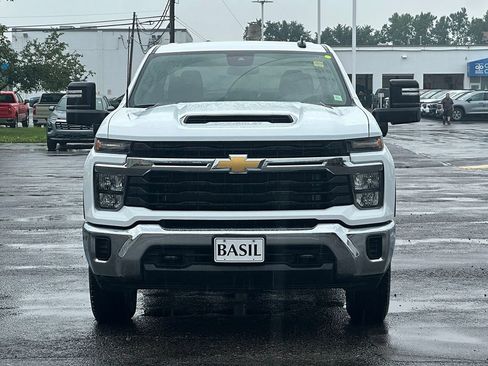 Used 2026 Chevrolet Silverado 2500 LT AWD/4WD image 9