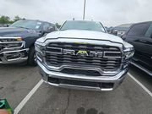 Used 2026 RAM 2500 Big Horn AWD/4WD image 2