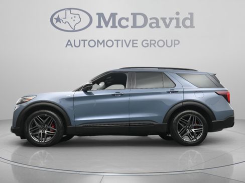 Used 2025 Ford Explorer ST-Line w/ Premium Package RWD image 28